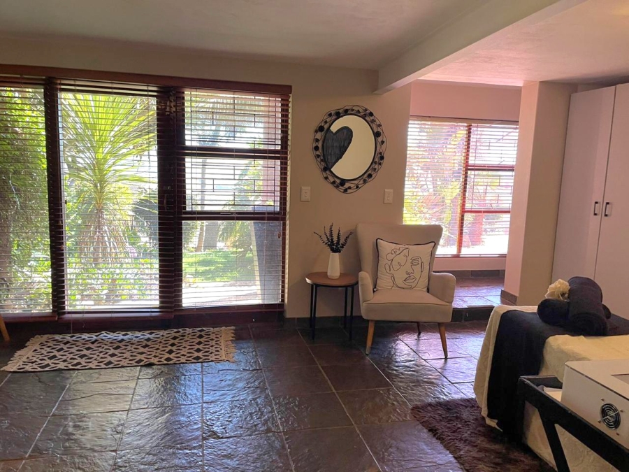 5 Bedroom Property for Sale in Hartenbos Heuwels Western Cape